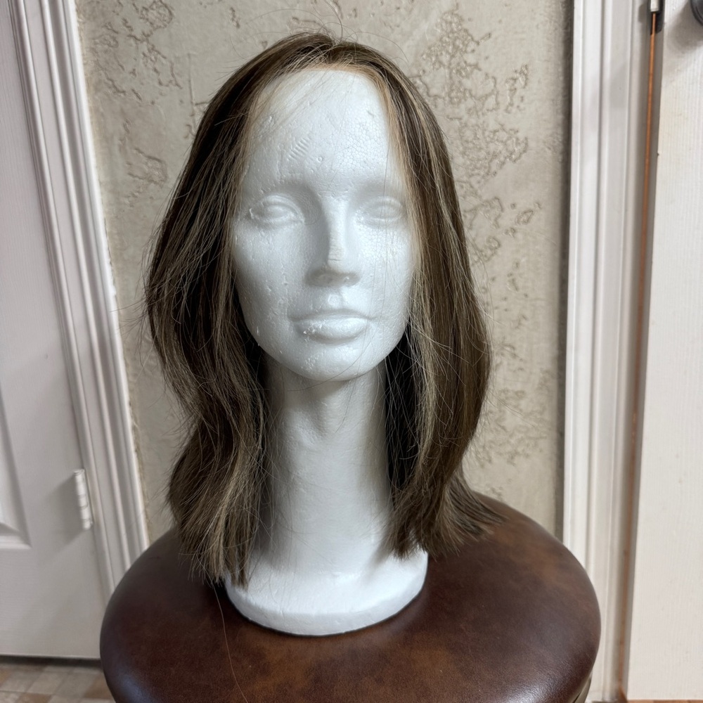 COPY - 18” Human hair wig “JESS” Wigs from Tiffani **NEW** Ash brown with highl…